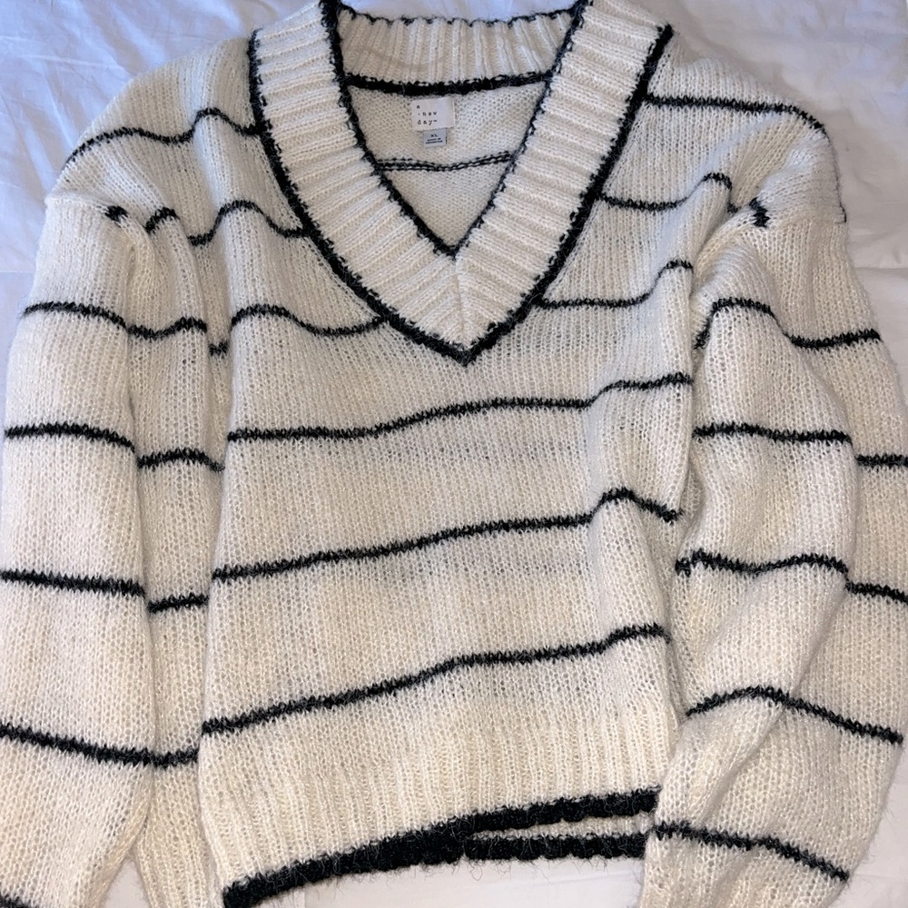 V Neck Striped Sweater